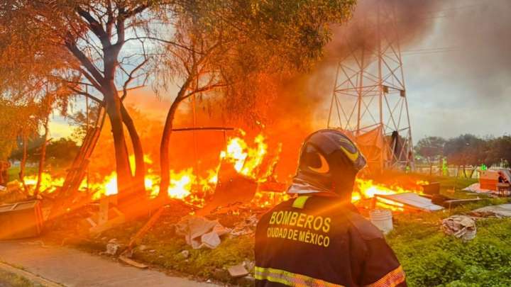 Incendio en CDMX Hoy: ¿Qué se Está Quemando en Iztapalapa? Así se Ve el Fuego