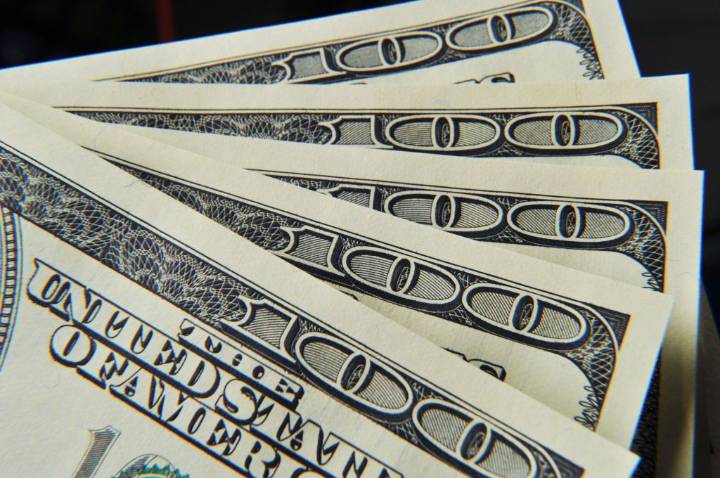 Pleasanton woman expected success from Instagram stock market wizard. Instead, couriers stole $1 million from her