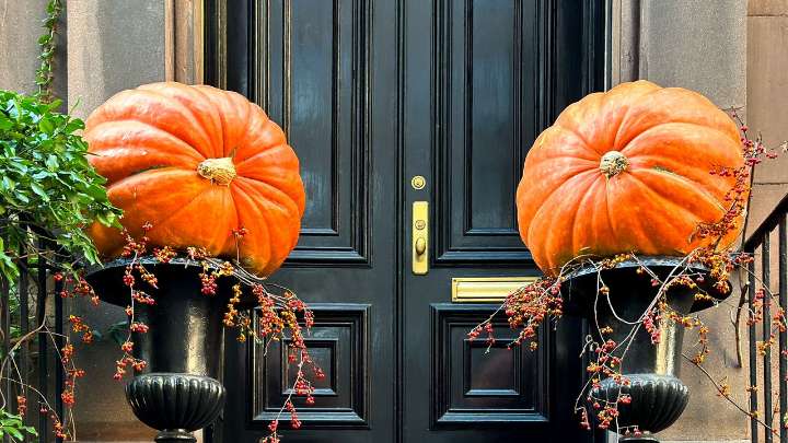 Cómo decorar la puerta en Halloween para tener el depa más spooky chic