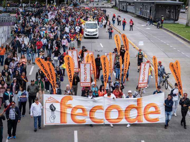 Fecode anuncia paro nacional este jueves por el derecho a la salud de los maestros y en rechazo a la ley orgánica