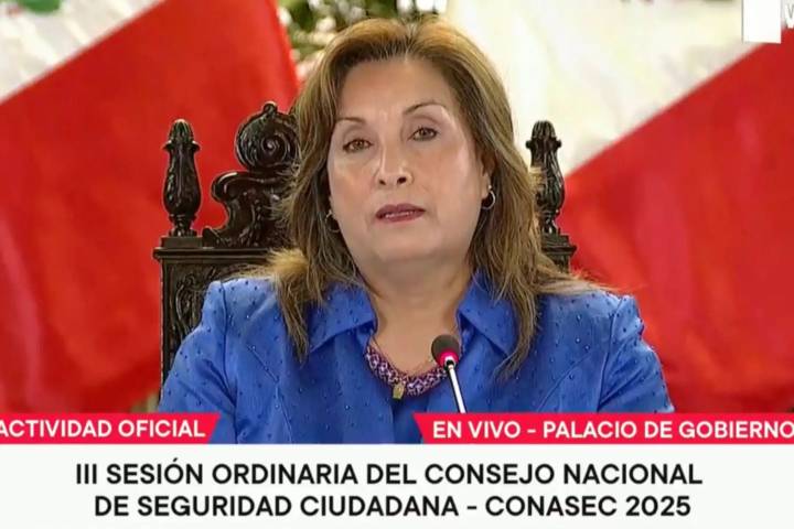 Presidenta pide a transportistas dialogar para enfrentar crimen y restablecer servicio