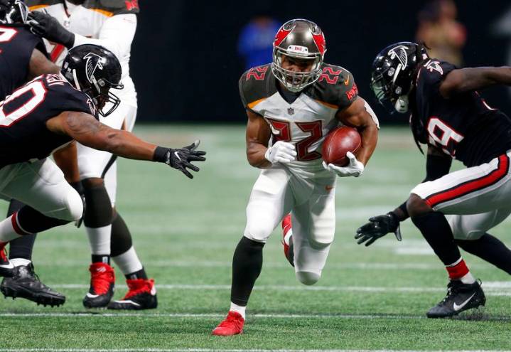 Oakland PD confirm Doug Martin unresponsive in custody