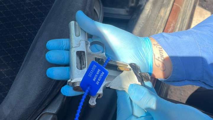 Un arsenal de armas y amenazas: detuvieron a un líder religioso
