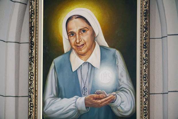 Carmen Rendiles, Fabiola y el milagro de toda una familia en oración