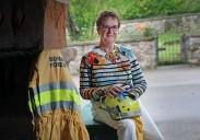 La primera mujer bombero forestal: «Los ayuntamientos han de mantener limpio el monte en torno a los pueblos»