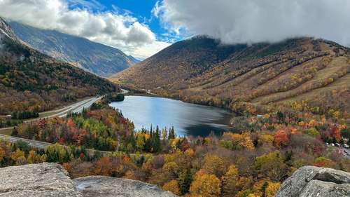 Leaf-peeping season hampered by drought: Fall foliage dropping sooner, showing less color