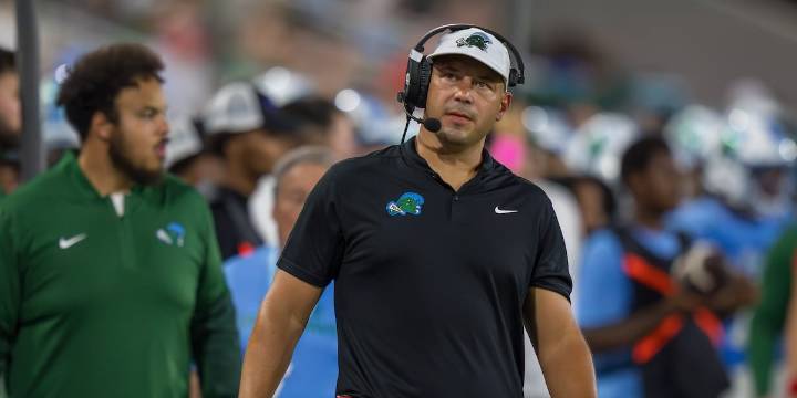 Tulane’s Jon Sumrall says he’s focused on Green Wave’s season despite LSU rumors