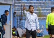 Dani Vidal, entrenador del Real Avilés: «Queremos que el equipo conceda muchísimo menos, pero no es alarmante»