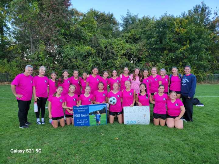 Hannah Murphy records 200th career goal for Monson girls soccer