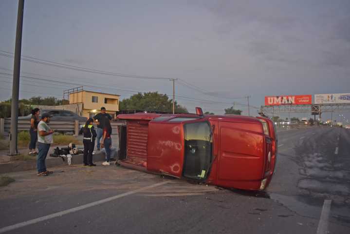 Caos vial por accidente en carretera Río Bravo