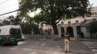 Profesora agredida, daños al vehículo del rector y bombas molotov: Municipalidad anuncia querella por hechos de violencia en INBA