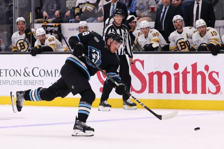 Deadspin | Clayton Keller, Nick Schmaltz guide Mammoth against Avalanche