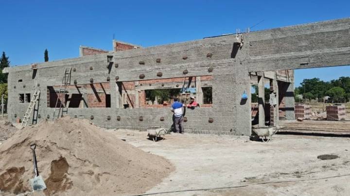 La ENI ‘Mi Valle Azul’ de Quines ya toma forma y se prepara para su próxima etapa