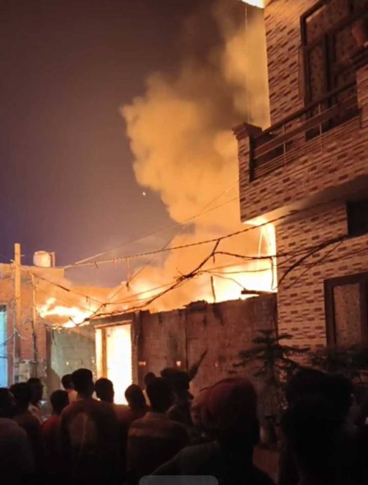 25 calls on Diwali keep firemen on toes; no loss of life, injury