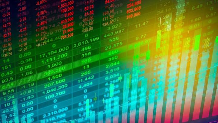 Mercados se impacientan por novedades del auxilio de EEUU: bonos y ADRs caen hasta 3,4%