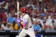 Hernández's homer lifts Ohtani and the Dodgers over the Phillies 5