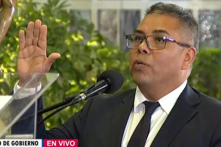 Vladimir Cuno Salcedo jura como ministro de Desarrollo Agrario y Riego