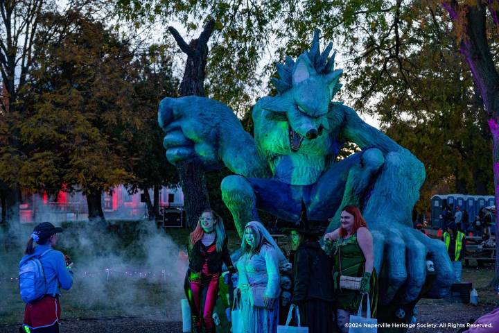Howlin’ at the Moon: Adult Halloween Bash at Naper Settlement