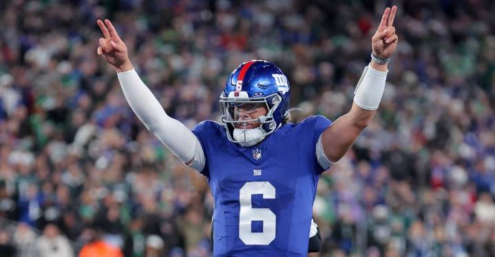 Giants’ QB Jaxson Dart is NFL Offensive Rookie of the Month