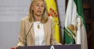 Moreno cesa a la consejera de Salud andaluza por la crisis de las mamografías