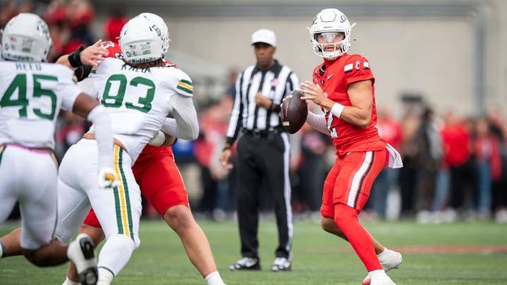 Sorsby throws 2 TD passes, runs for a score in No. 21 Cincinnati's 41