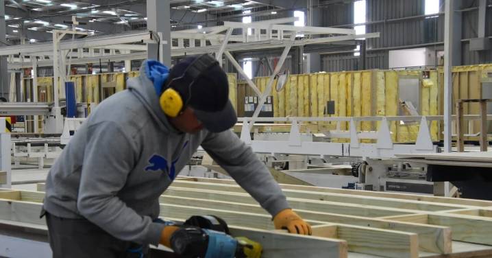 Producción industrial en Chile crece 1,5% interanual en septiembre por las manufacturas
