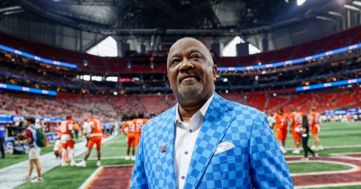 From the Marines, to a call center, to president of Aflac. Meet Virgil Miller.