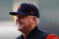 A.J. Hinch recibe extensión de contrato