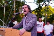 Del Caño: "Somos la única fuerza que peleará por no ser una estrella más de la bandera yanqui"