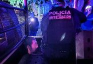 Sujeto mata a golpes a su perro frente a sus pequeños hijos en Cancún