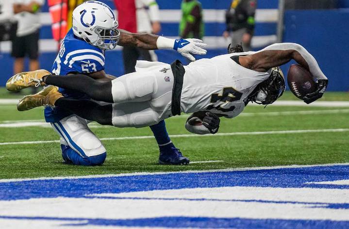 3-time All-Pro returns to Colts to retire from NFL at 30 years old