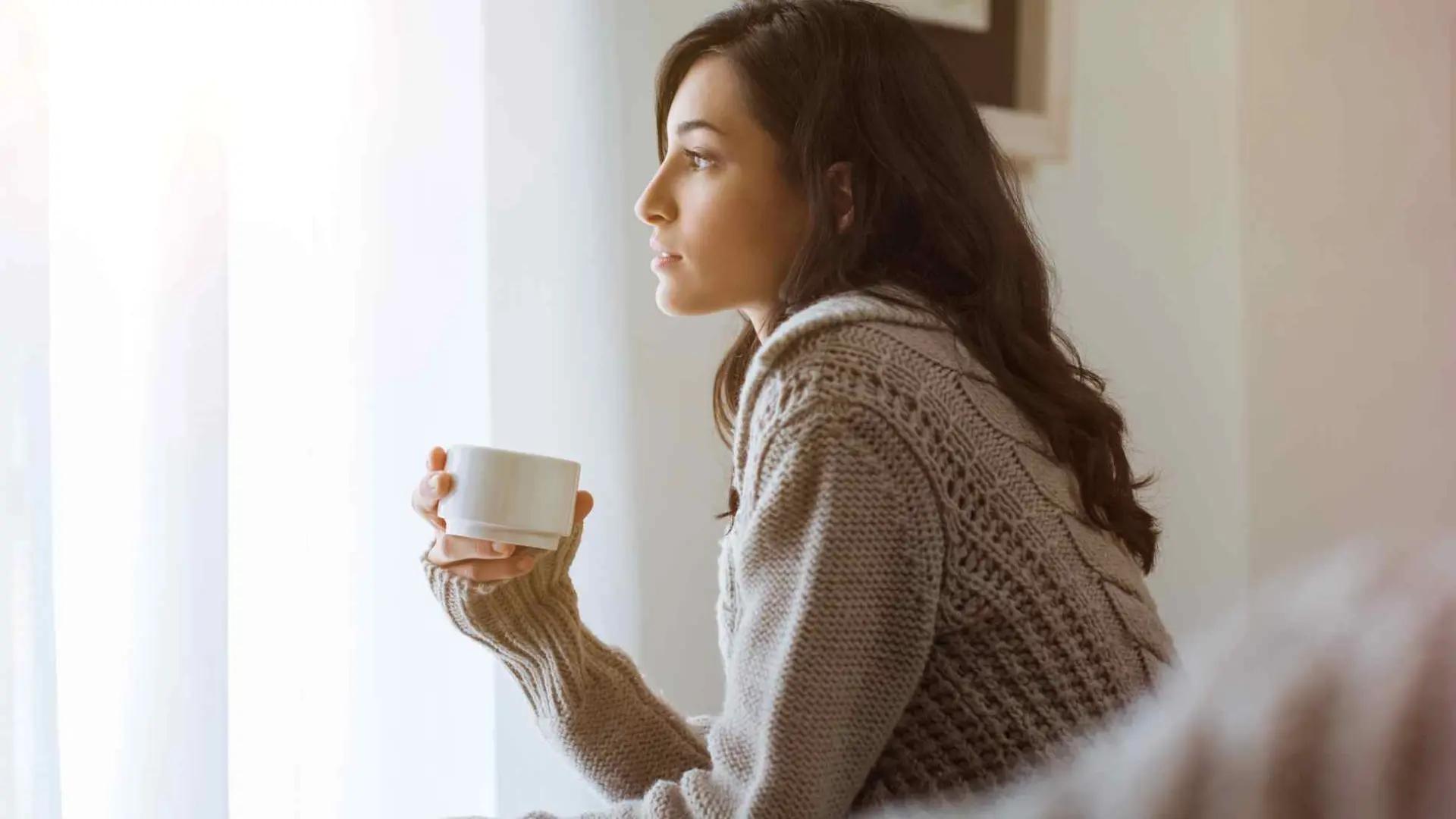 Qué significa olvidar el nombre de ciertas personas, según la psicología