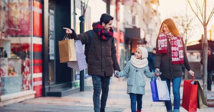 How a Personal Finance Expert Leverages Holiday Sales for Household Necessities