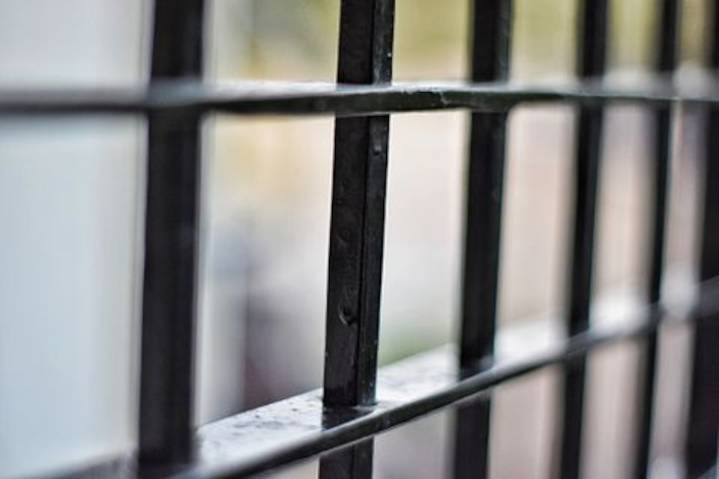 Man dies after jail cell beating in Clackamas County, lawyer says