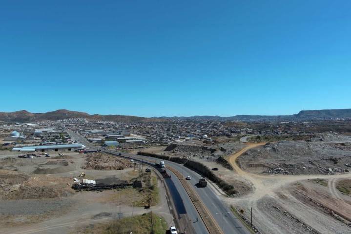 Inicia Gobierno del Estado rehabilitación de la carretera Parral