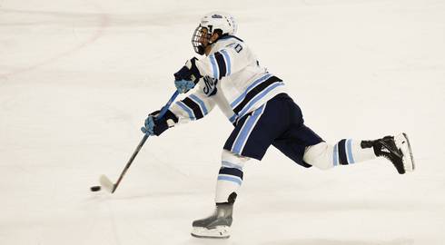 Josh Nadeau’s 2-goal game leads UMaine hockey past Holy Cross