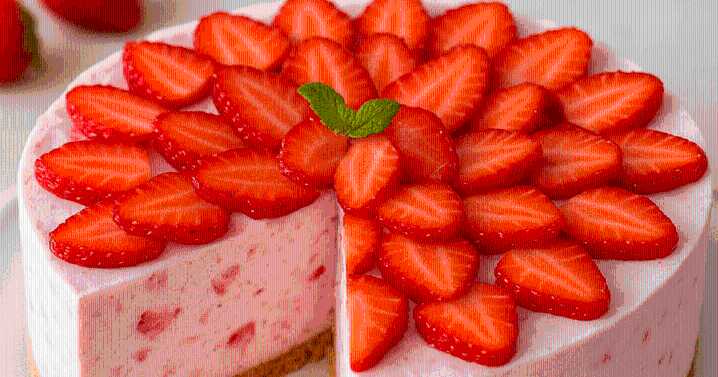 Sin horno: cómo hacer una tarta helada de frutilla, fácil y rápida