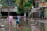 Suben a 64 los fallecidos por intensas lluvias en México