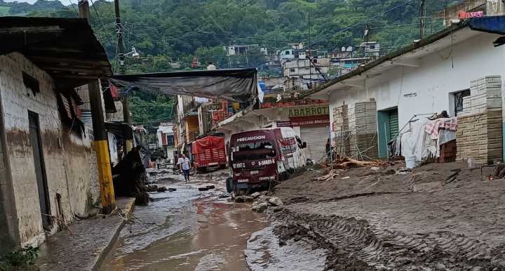 Suman 47 muertos, 38 desaparecidos y daños en 150 municipios
