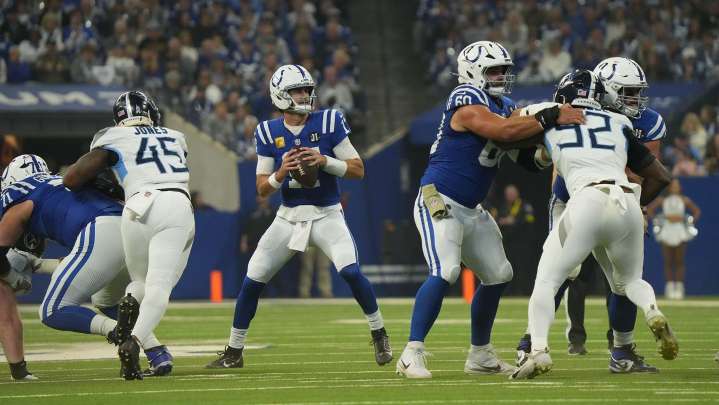What did Daniel Jones do in Week 8? Colts QB's stats vs. Titans