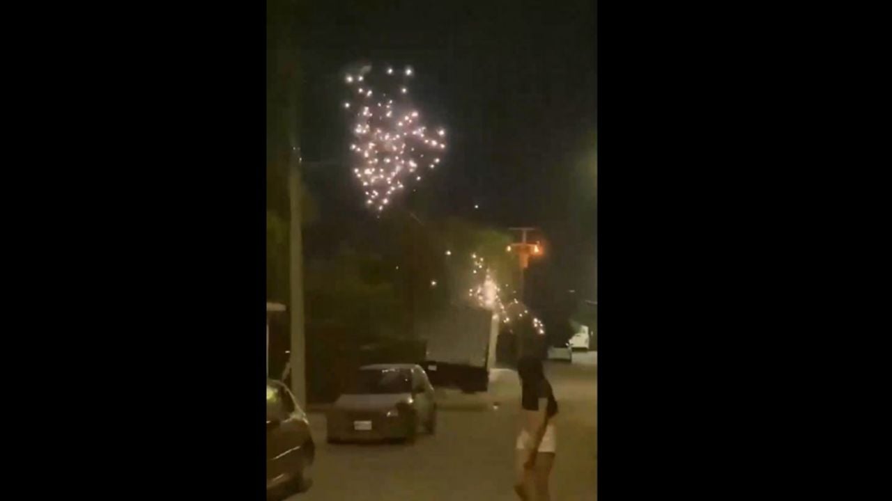 Frente frío 11 pega con fuertes vientos y apagones en Monterrey