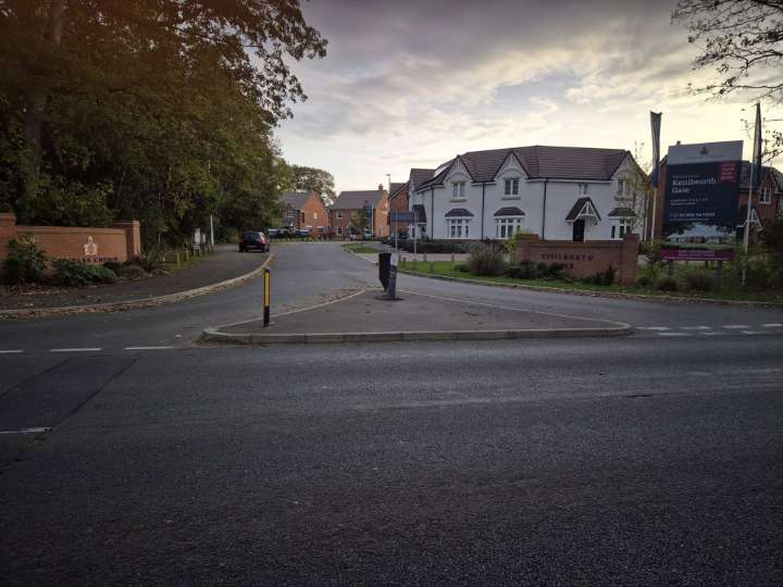 Petition for pedestrian crossing and reduced speed limit at new Kenilworth estate | Local News 