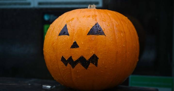 UK households urged not to throw pumpkins in black bins after Halloween