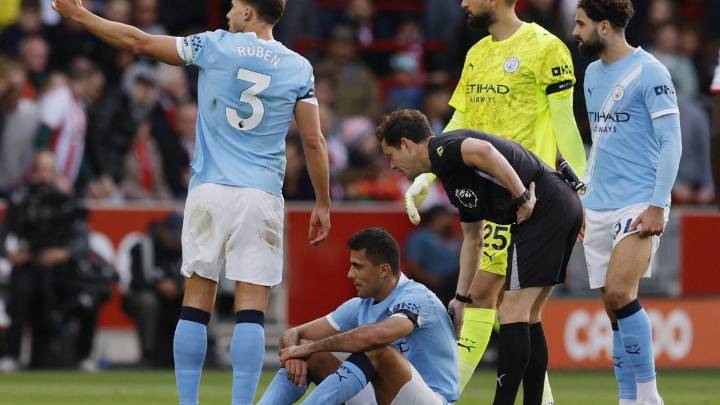Rodri's injury heaps pressure on two very different Man City players