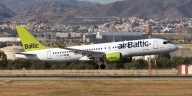 El principal aeropuerto de Lituania suspendió sus operaciones por la presencia de globos no identificados