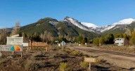 Mapa de la ruta que se asfaltará en la cordillera de Neuquén y que dividió a una villa turística