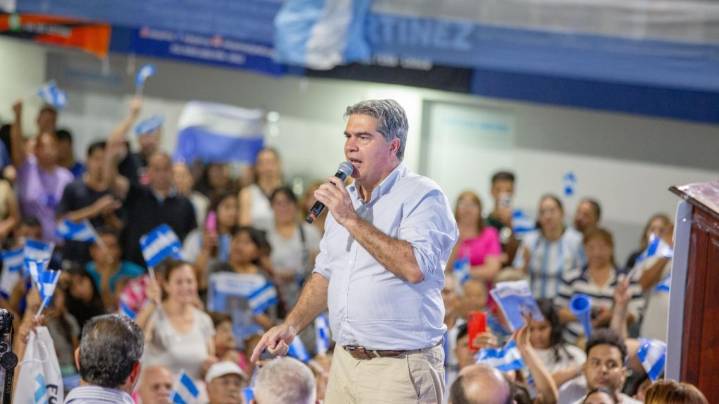 Capitanich llamó a votar “con el bolsillo” y advirtió: “El 82% de los chaqueños está peor que antes”