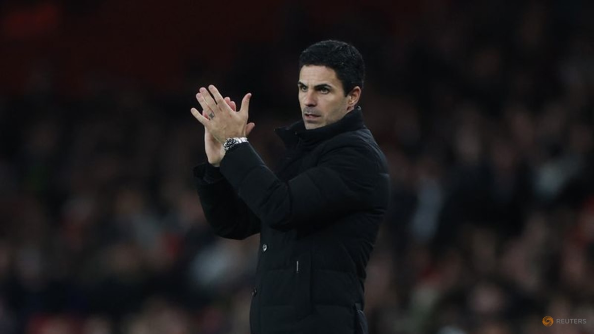 Arsenal visit Burnley with early momentum in Premier League title race