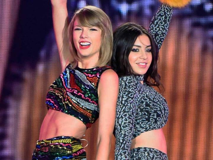 ¡Eso bebé, defiéndete! Taylor Swift y su nueva canción que confirmó que la amistad con Charli XCX está rota