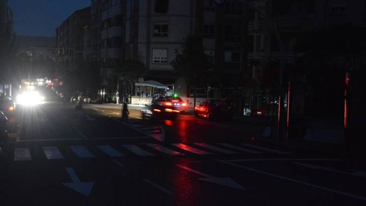 Un apagón en Orense deja sin luz a miles de personas: el hospital activa sus baterías de emergencia